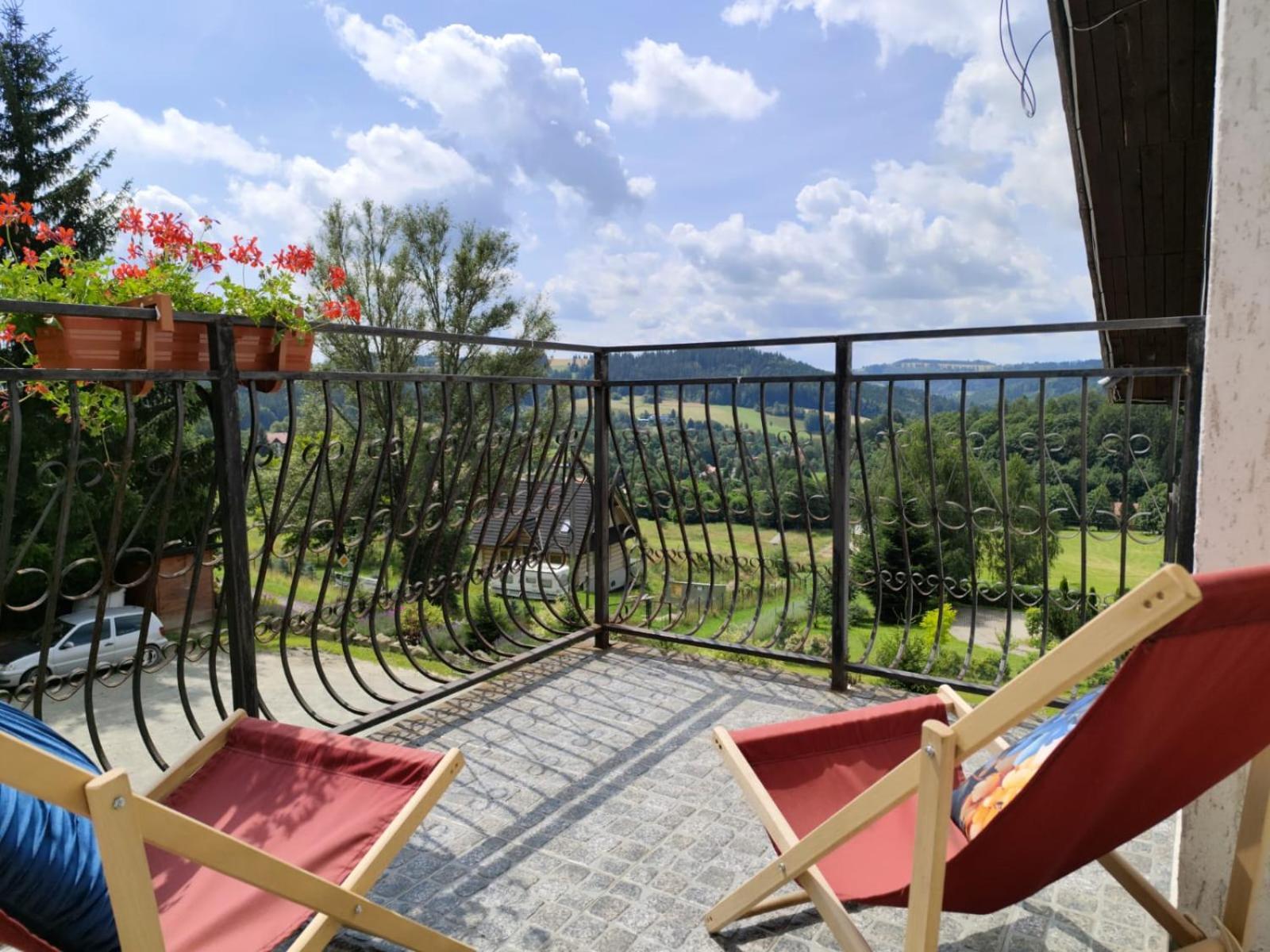 Апартаменты Sowi Gosciniec Wellness & Breakfast Соколец Экстерьер фото